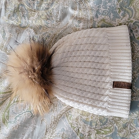 FURTALK CONVERTIBLE POM POM BEANIE - Picture 1 of 6
